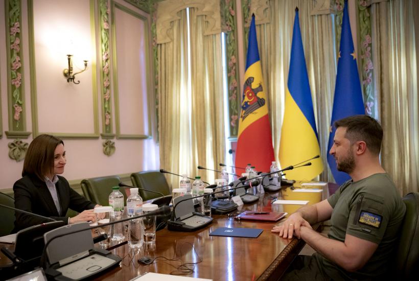 2278110_five.jpg