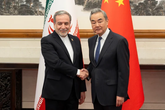 260506-araghchi-wang-yi-rs-4dd001.webp