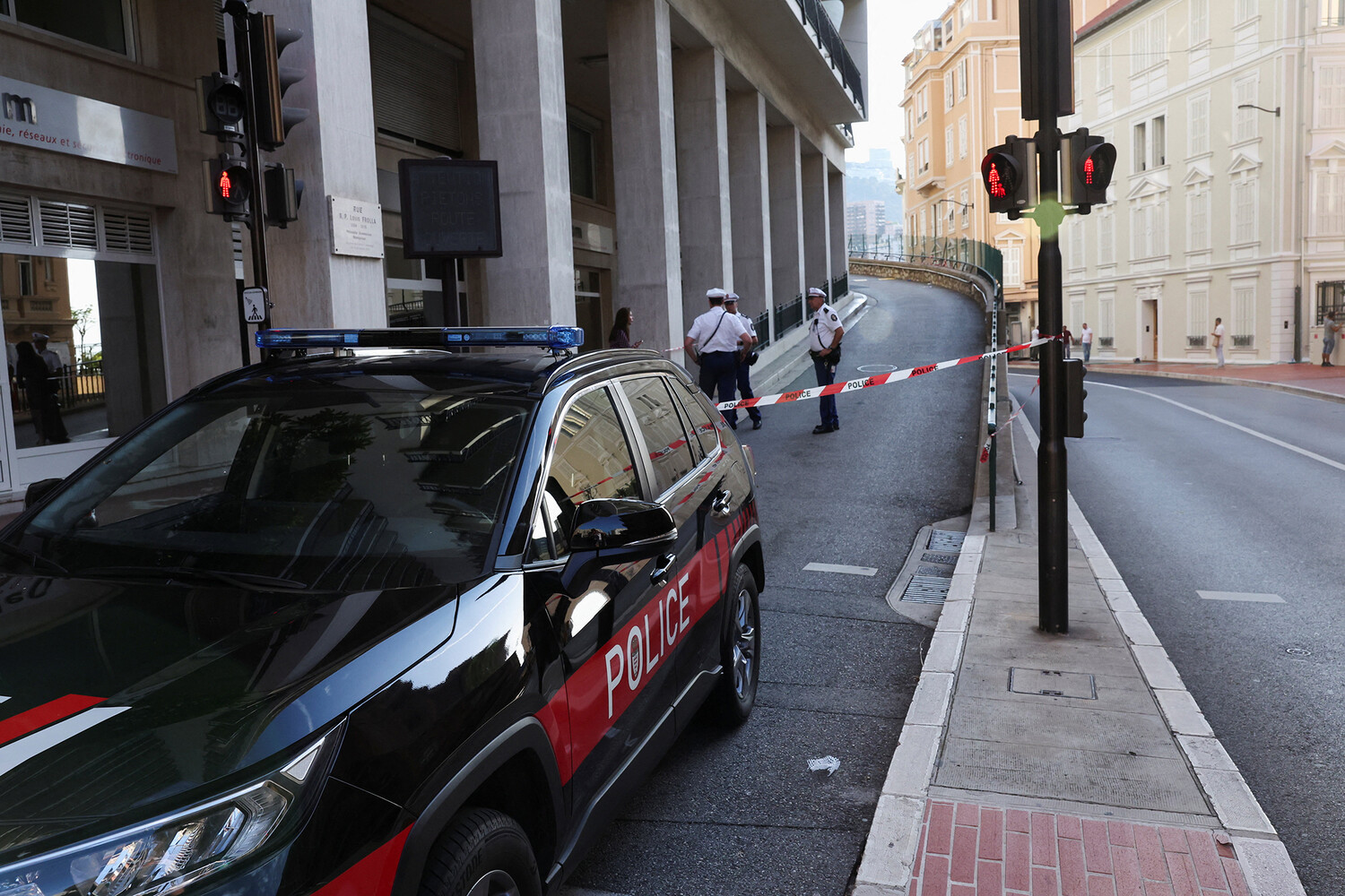 police_2_1.jpg